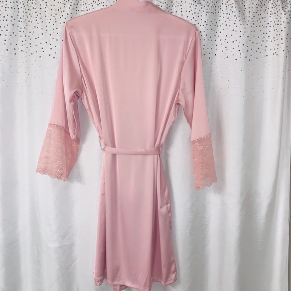 White silk/lace robe - Picture 3 of 5